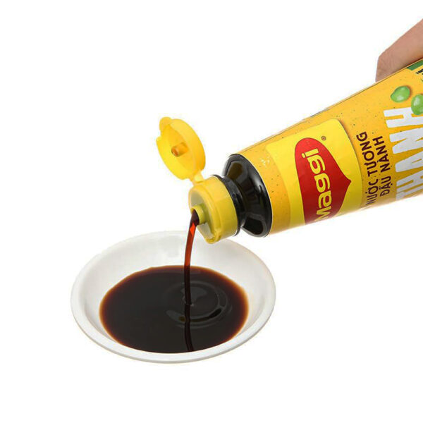 Maggi Natural Soy Sauce - Nước Tương Thanh Dịu (12 x 700 ml)